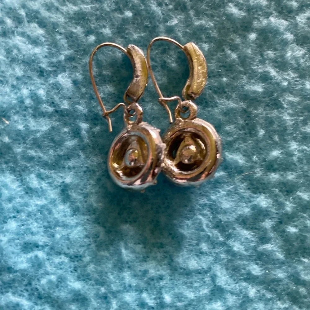 VINTAGE RHINESTONES silver tone flower cluster drop style wire pierced earrings